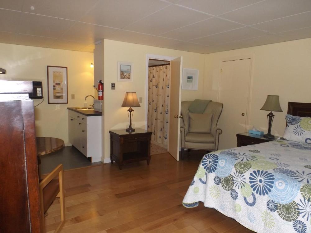 Footbridge North Hotel